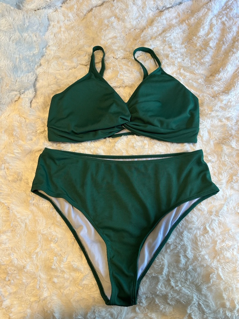 Women’s Green Two-Piece Twist Front Bikini Set
